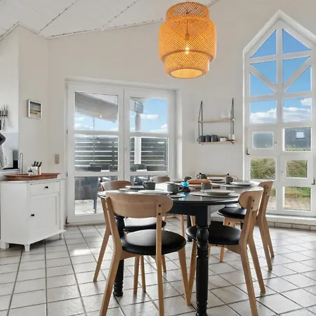 Holiday home Pet Friendly In With Wifi *