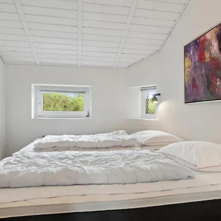 Pet Friendly In With Wifi Holiday home